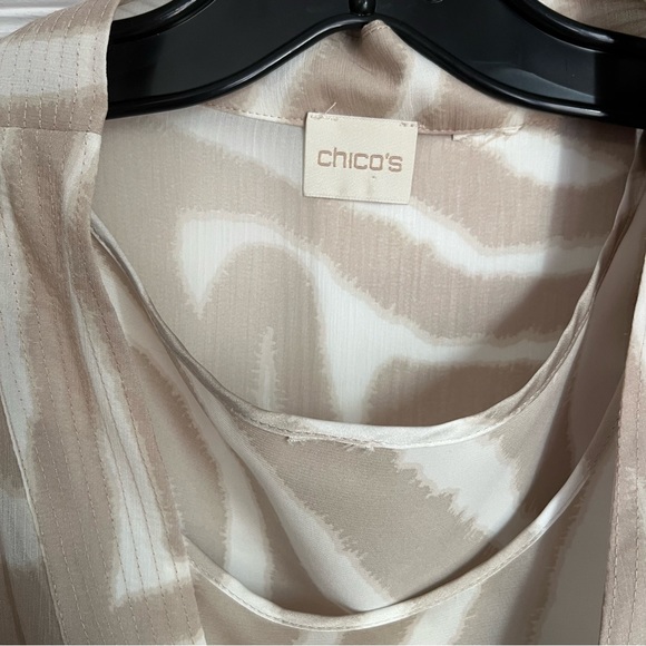 CHICO’S TUNIC AND CAMI SET - Picture 4 of 15